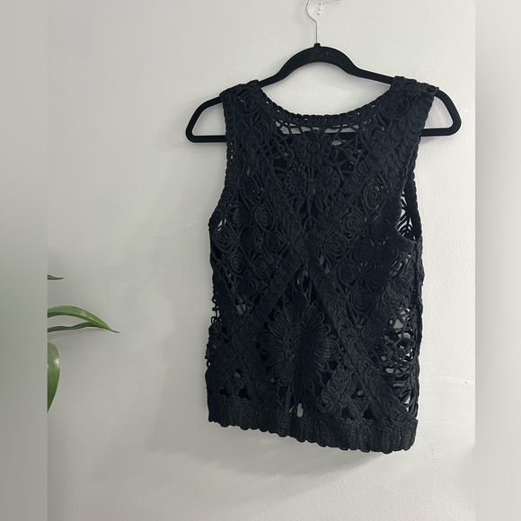 NWT guess black crochet top tank top - Picture 3 of 7